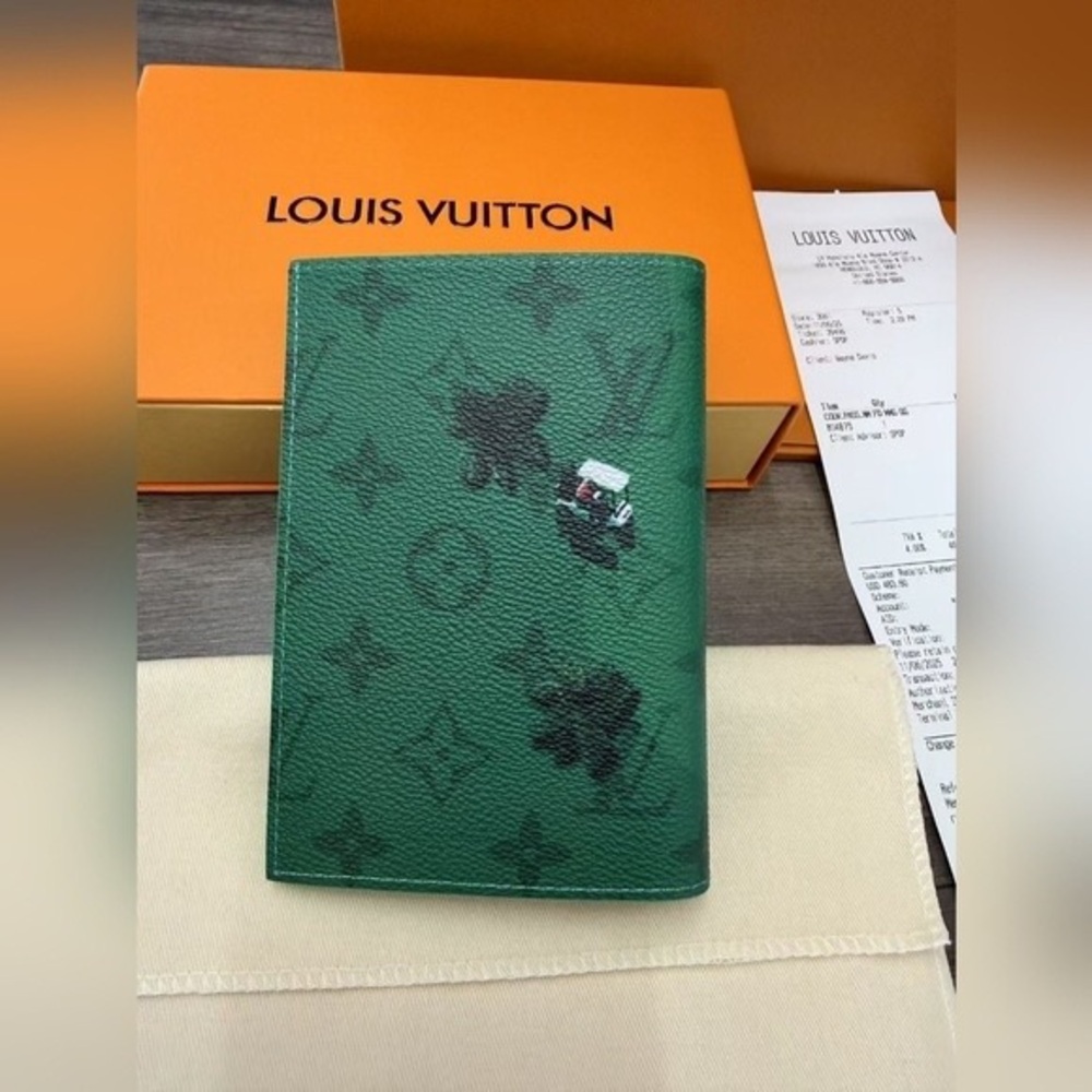 Louis Vuitton Passport Cover - Picture 3 of 8